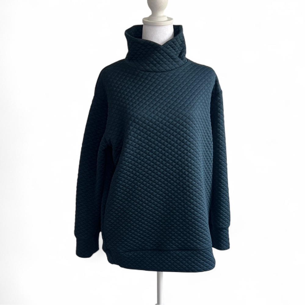 ⸻

New Balance Quilted Pullover Sweatshirt -‎ Size M.
